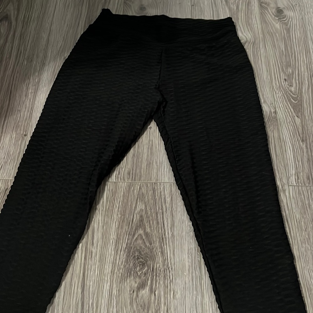 black leggings